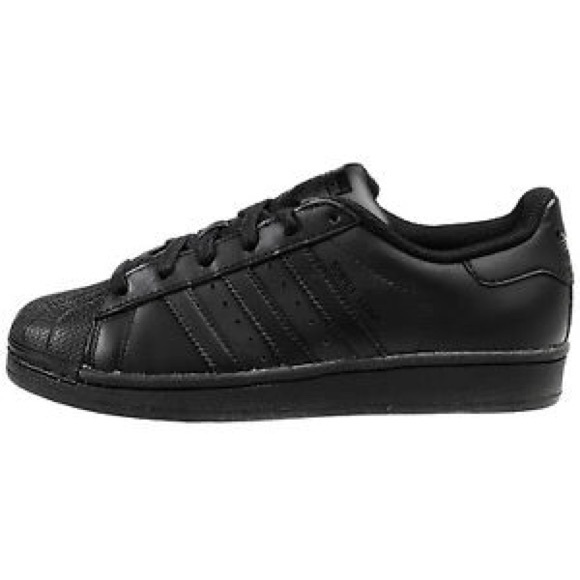 adidas superstar black size 4